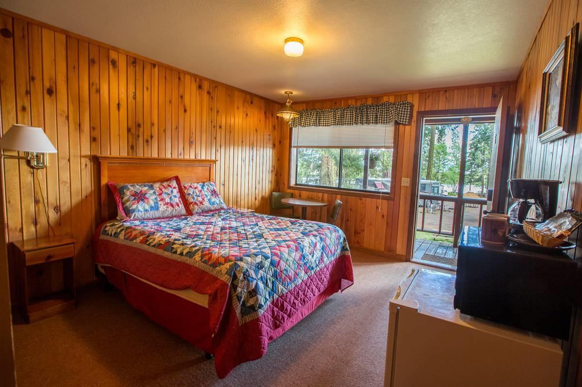 Crater Lake Gateway-Rocky Point Resort Klamath Falls Exterior photo